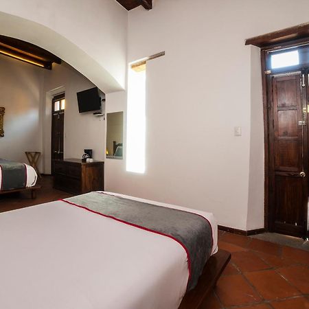 Hotel Collection O Al Otro Lado Del Rio, Puebla de Zaragoza Esterno foto