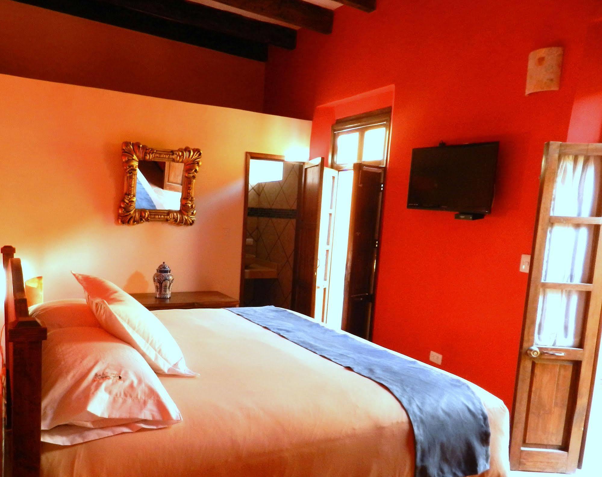 Hotel Collection O Al Otro Lado Del Rio, Puebla de Zaragoza Esterno foto A room at the hotel