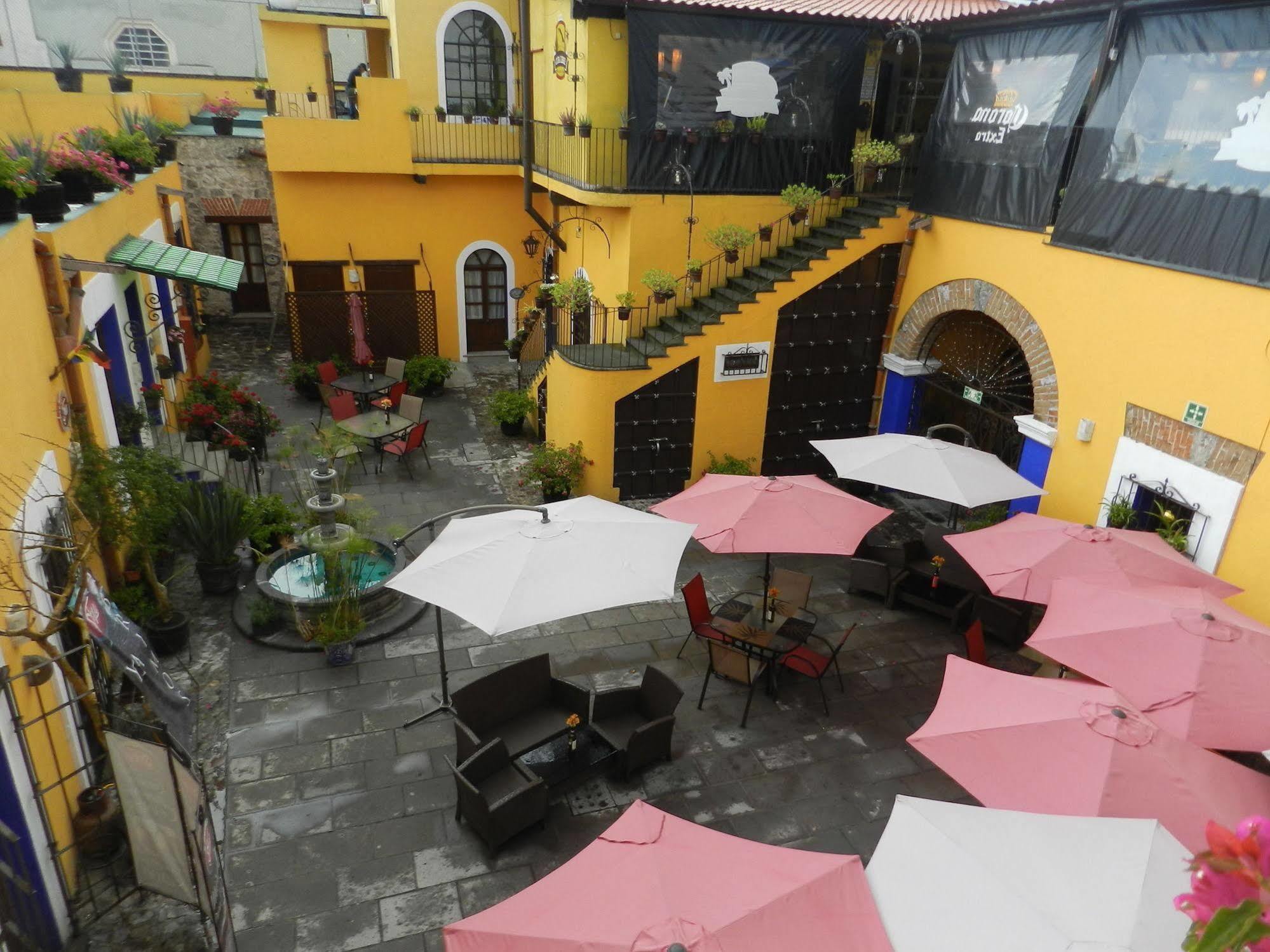 Hotel Collection O Al Otro Lado Del Rio, Puebla de Zaragoza Esterno foto Patio of the restaurant